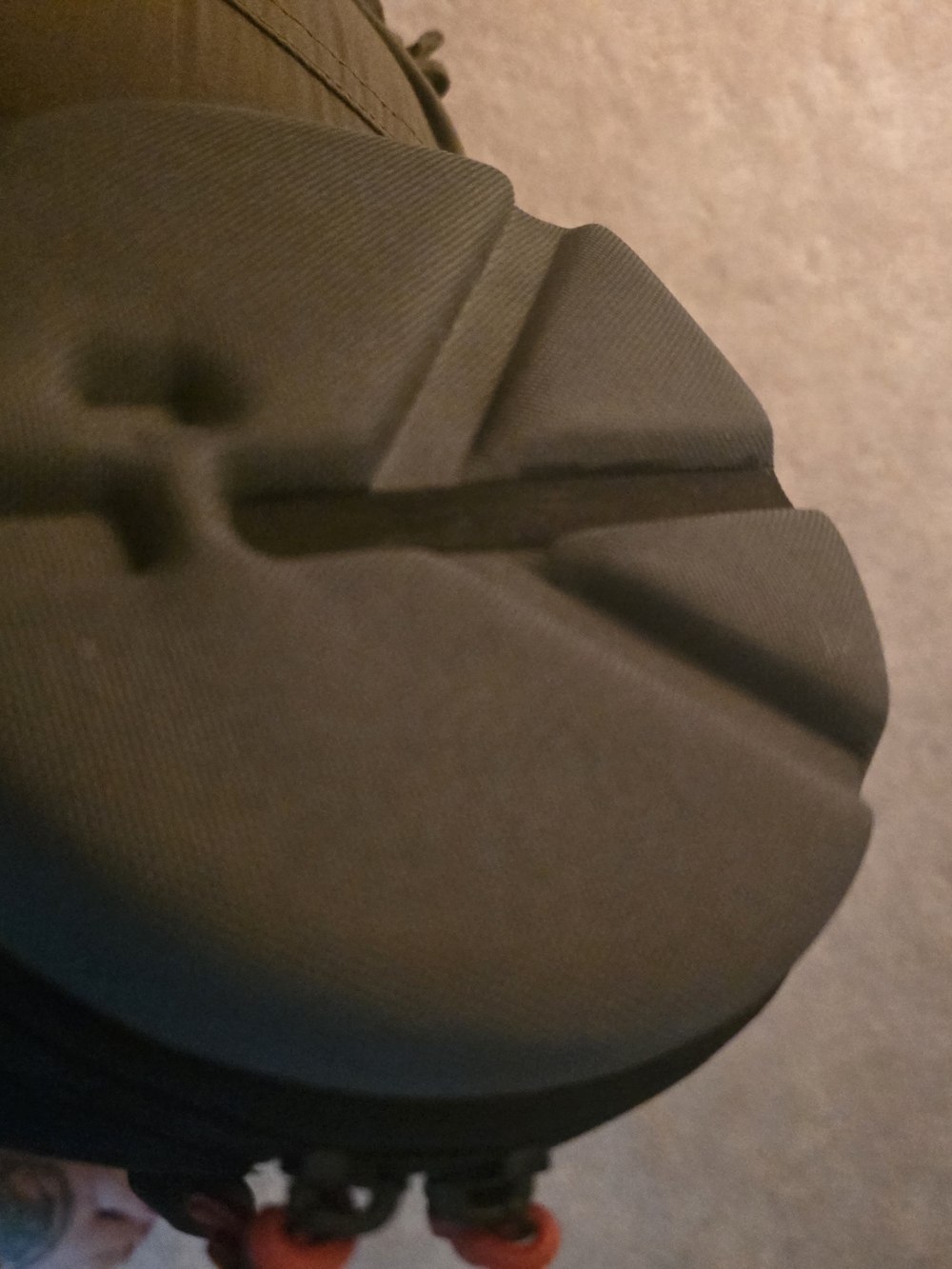 Manfrotto Black Camera Tripod - Lightweight Professional Support - Picture 6 of 6